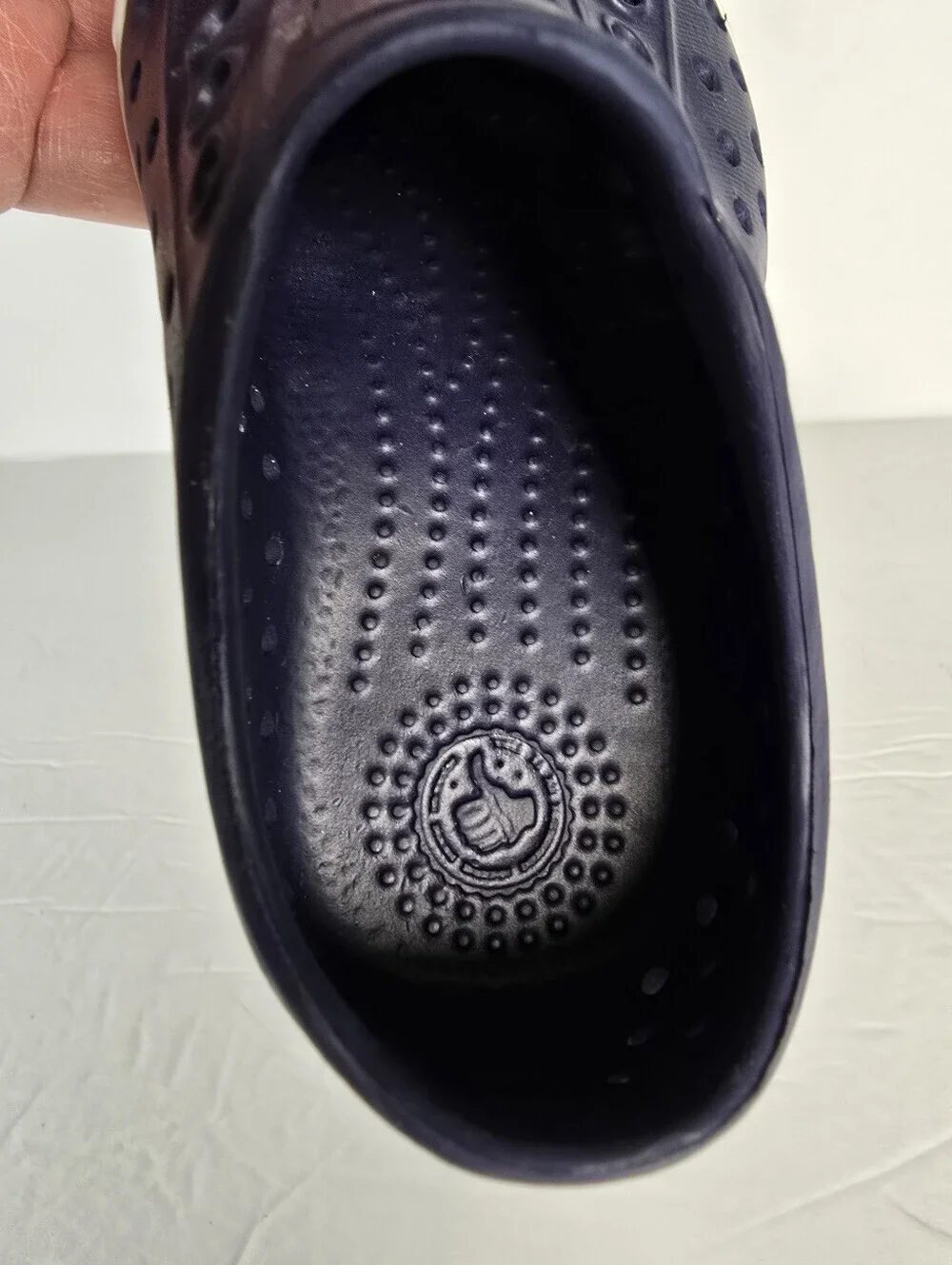 Native Kids Jefferson Navy Slip-On Water-Resistant Shoes with White Toe Size 6
